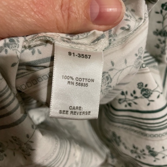 Women’s Cabela white and green striped button down shirt. Size L Regular - Picture 4 of 7